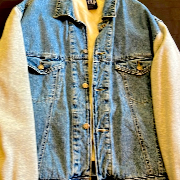Mid weight denim Varsity jacket - ends a bit below the waist! - Picture 2 of 10